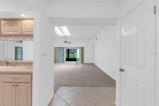 8237 BREEZE COVE LANE, Orlando, FL 32819