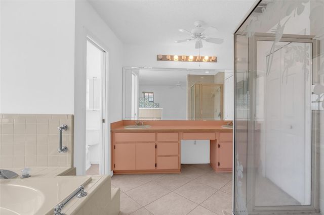 8237 BREEZE COVE LANE, Orlando, FL 32819