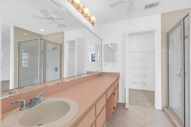 8237 BREEZE COVE LANE, Orlando, FL 32819