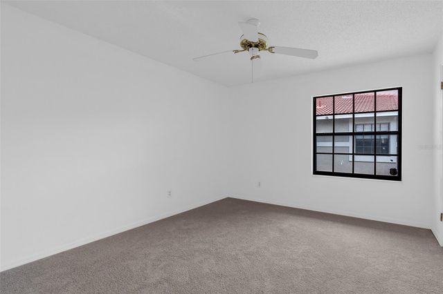 8237 BREEZE COVE LANE, Orlando, FL 32819