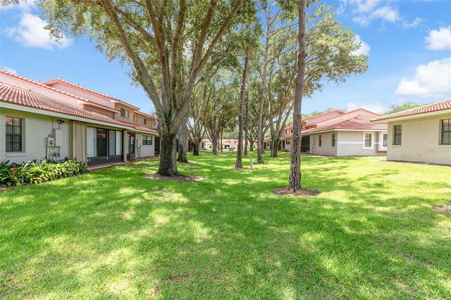 8237 BREEZE COVE LANE, Orlando, FL 32819