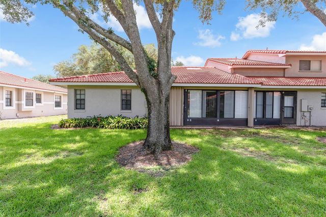 8237 BREEZE COVE LANE, Orlando, FL 32819