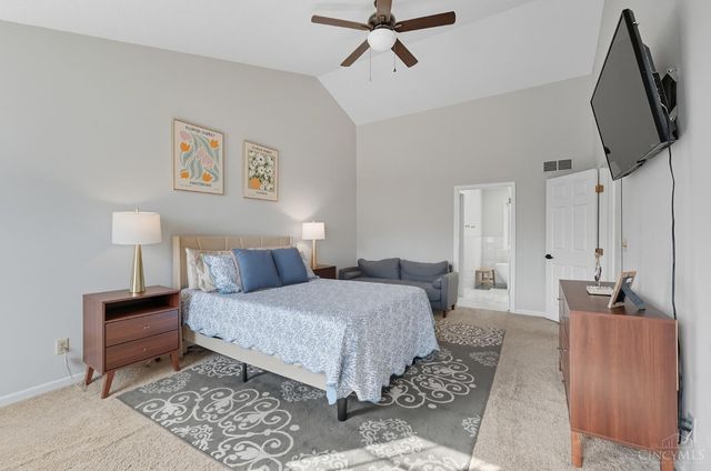 12025 Springdale Lake Drive, Springdale, OH 45246