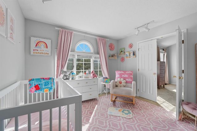 12025 Springdale Lake Drive, Springdale, OH 45246