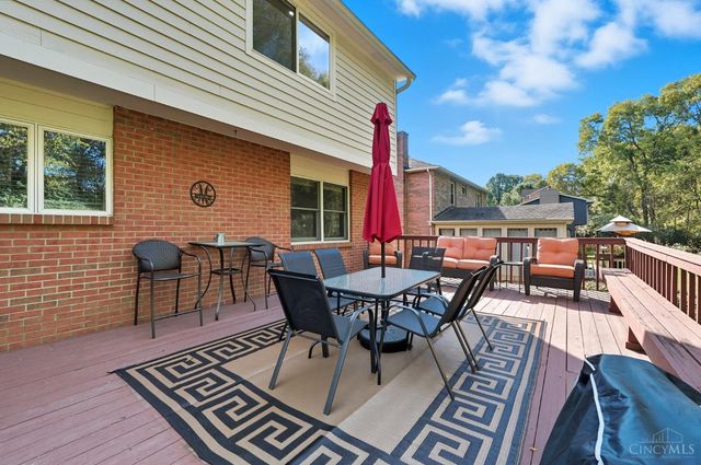 12025 Springdale Lake Drive, Springdale, OH 45246