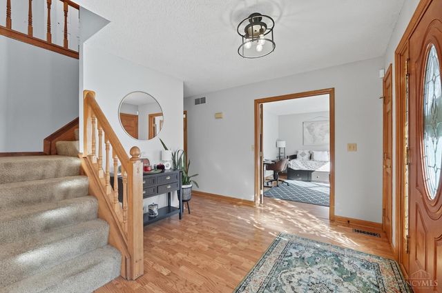 12025 Springdale Lake Drive, Springdale, OH 45246