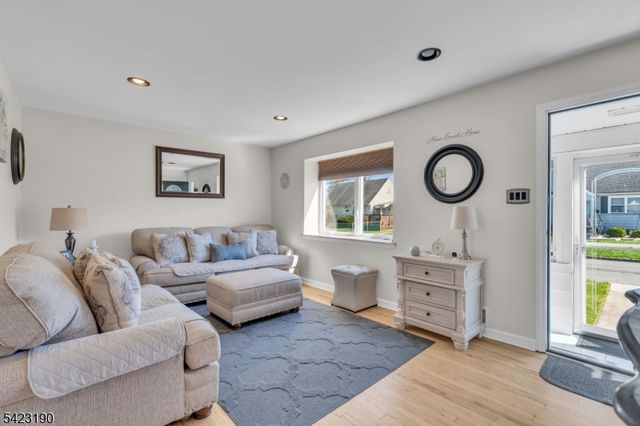 12 Overhill Rd, Belleville Twp., NJ 07109