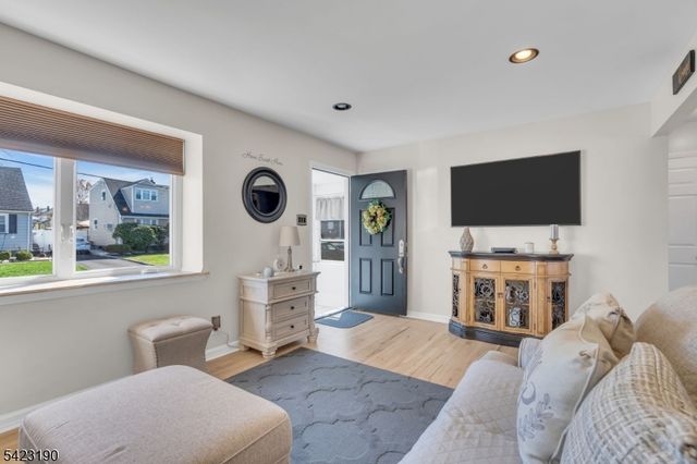 12 Overhill Rd, Belleville Twp., NJ 07109