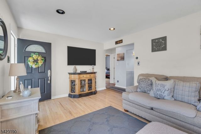 12 Overhill Rd, Belleville Twp., NJ 07109