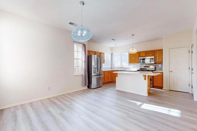 3233 Renaissance Drive SE, Rio Rancho, NM 87124