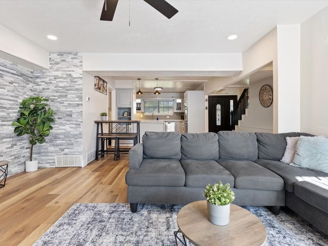 3614 Parader Court, Dallas, TX 75228