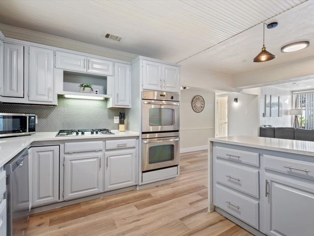 3614 Parader Court, Dallas, TX 75228