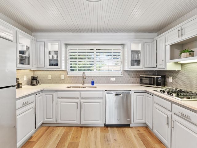 3614 Parader Court, Dallas, TX 75228