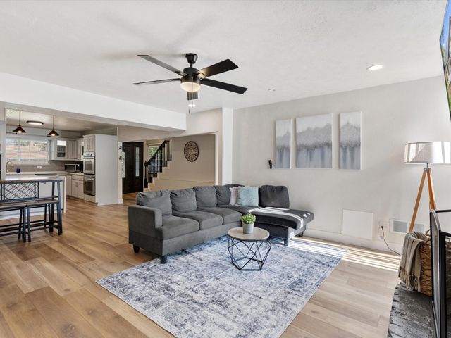 3614 Parader Court, Dallas, TX 75228