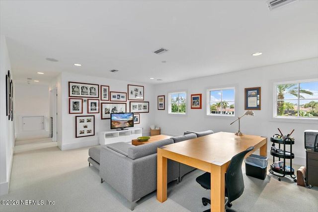 531 LAKE Road, Ponte Vedra Beach, FL 32082