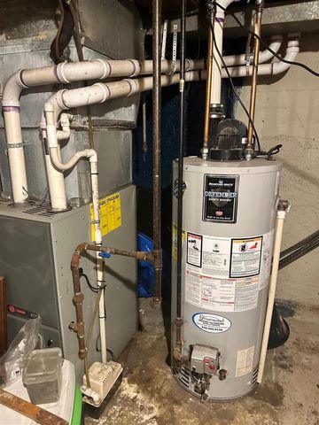 352 N Perry, Pontiac, MI 48342