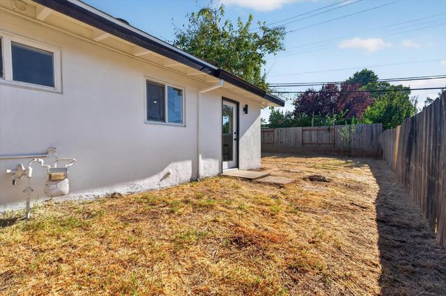 6501 Stoneman Dr, North Highlands, CA 95660
