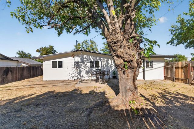 6501 Stoneman Dr, North Highlands, CA 95660
