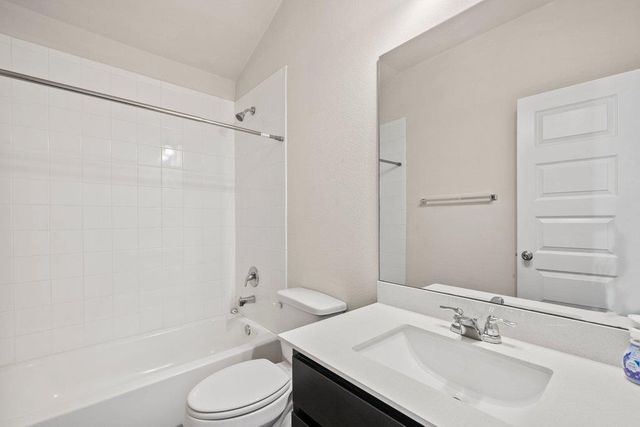 145 Goldfinch DR, San Marcos, TX 78666