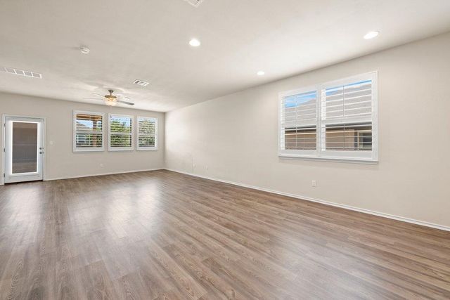 145 Goldfinch DR, San Marcos, TX 78666