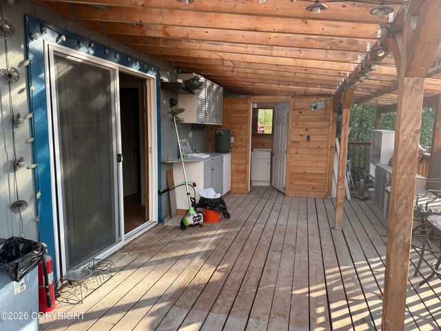 16995 W Lighthouse Drive, Big Lake, AK 99652