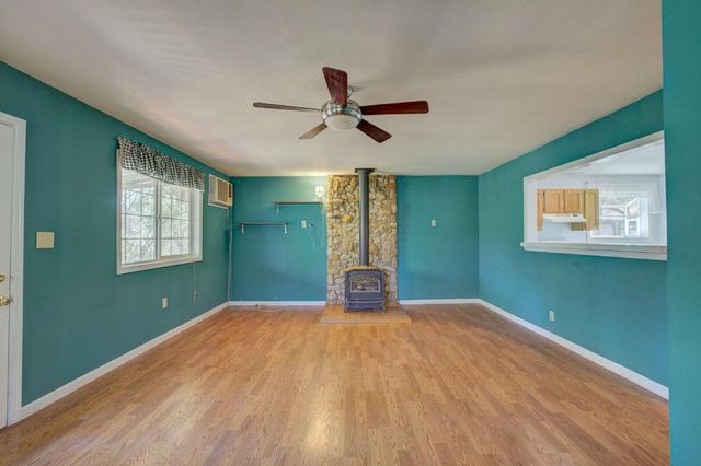 15241 Magnolia Rd, Grass Valley, CA 95949