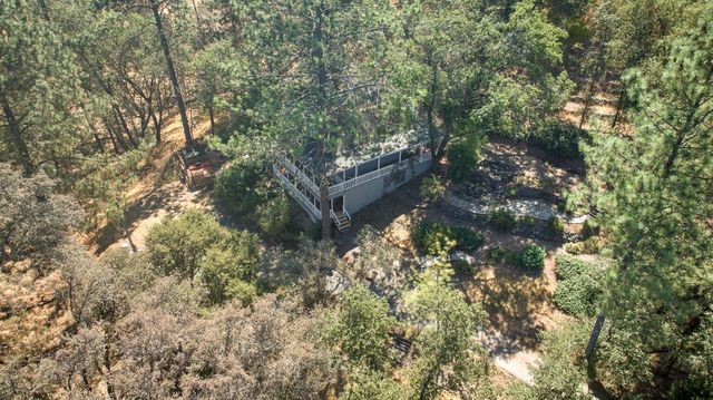 15241 Magnolia Rd, Grass Valley, CA 95949