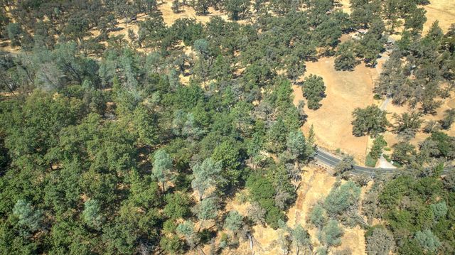 15241 Magnolia Rd, Grass Valley, CA 95949