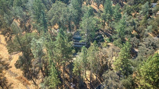 15241 Magnolia Rd, Grass Valley, CA 95949