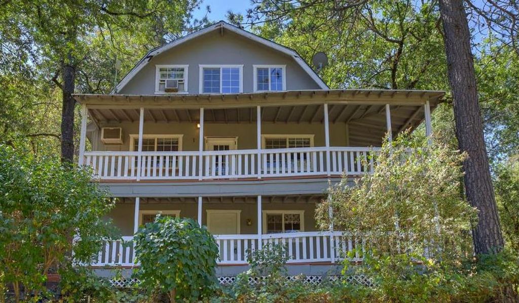 15241 Magnolia Rd, Grass Valley, CA 95949