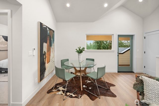 14027 1st Avenue NW, Seattle, WA 98177