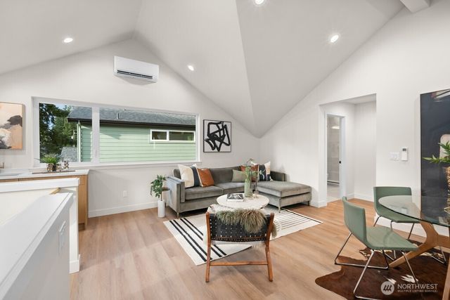 14027 1st Avenue NW, Seattle, WA 98177