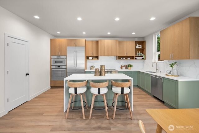 14027 1st Avenue NW, Seattle, WA 98177