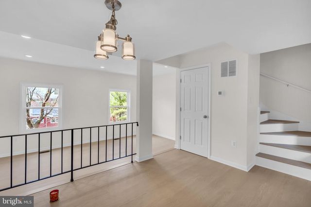 26 TIMBER ROCK RD, Gaithersburg, MD 20878