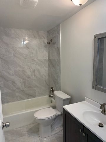 10320 Mansfield Avenue, Oak Lawn, IL 60453