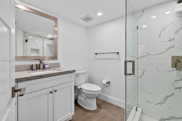 2401 Collins Ave 602, Miami Beach, FL 33140