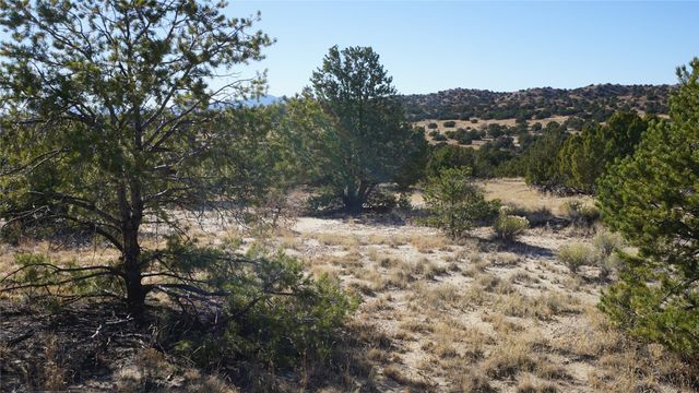 54 Southern Crescent, Lamy, NM 87540