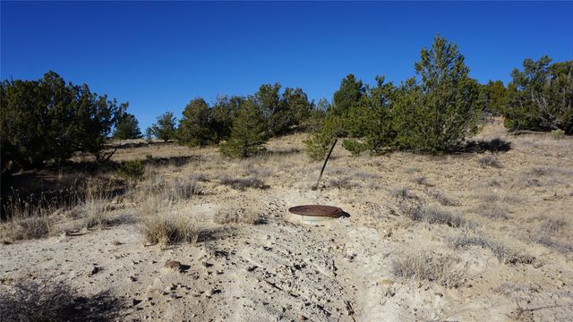 54 Southern Crescent, Lamy, NM 87540