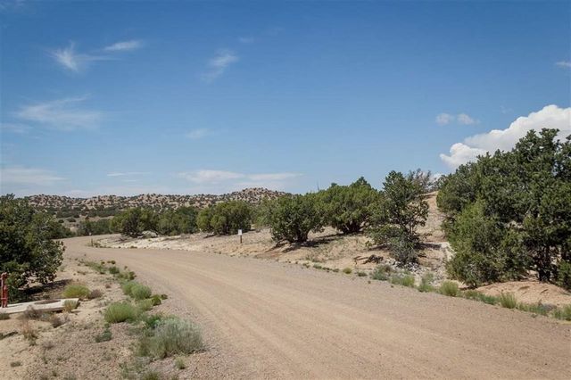54 Southern Crescent, Lamy, NM 87540