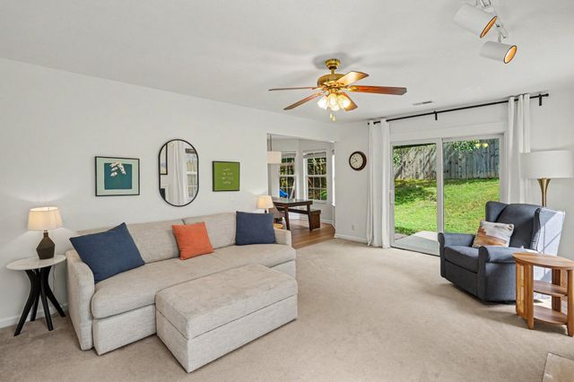 5616 Royal Ct, Hermitage, TN 37076