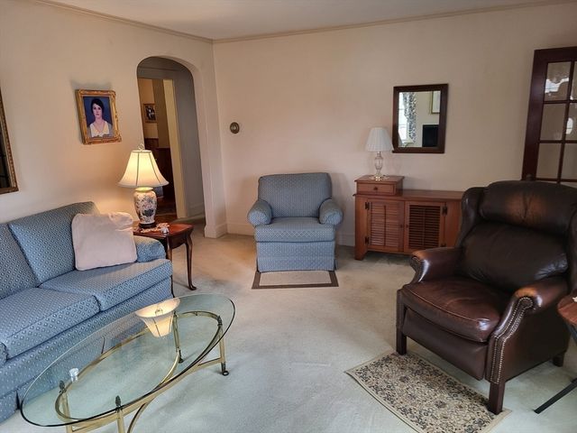 329 Worcester St, Southbridge, MA 01550