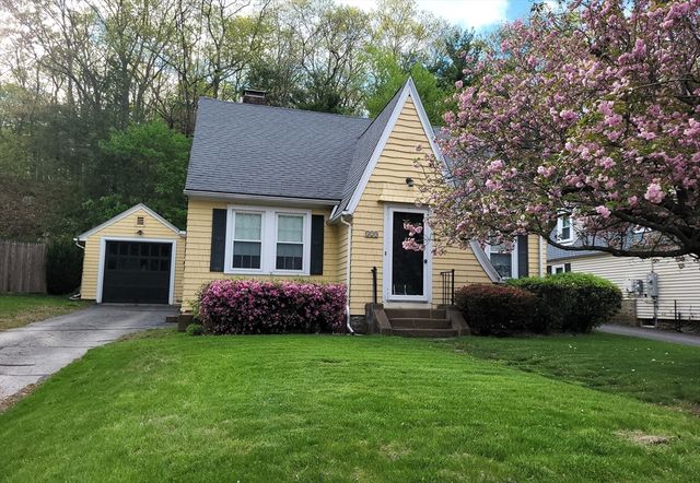 329 Worcester St, Southbridge, MA 01550