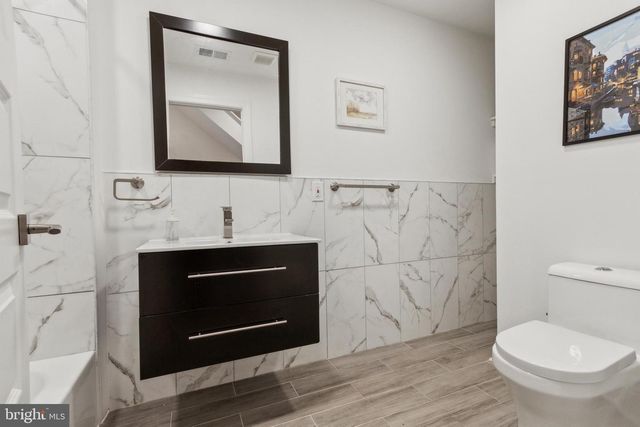 2145 CROSS ST, Philadelphia, PA 19146