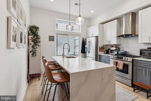 2145 CROSS ST, Philadelphia, PA 19146