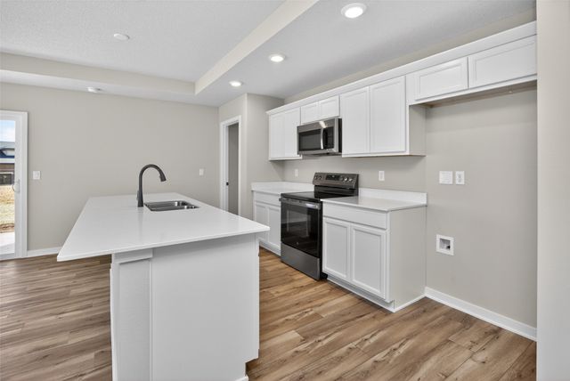 2204 Legacy Drive, Norwalk, IA 50211