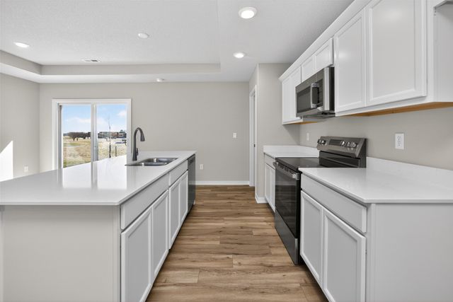 2204 Legacy Drive, Norwalk, IA 50211