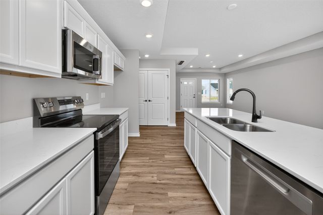 2204 Legacy Drive, Norwalk, IA 50211