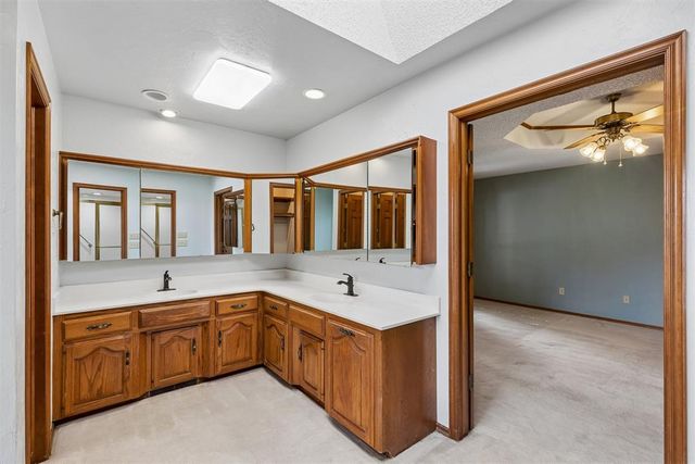 2701 Blue Quail Pass, Edmond, OK 73013