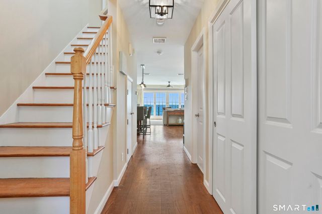 40 Pond Road, Old Lyme, CT 06371