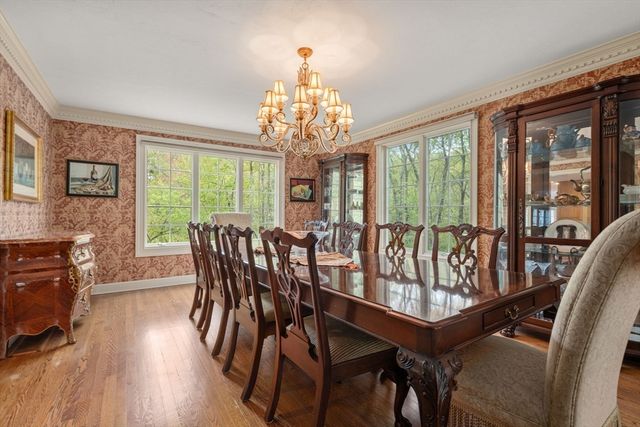 71 Sears Rd, Southborough, MA 01772